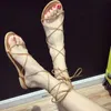 Designer-College Tjej Sandaler Kvinnors Nya Sommar Plattband Sandal Sexig Lace Up Sandals Sko Smalband Öppna Toe Enkelt