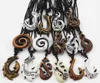 Whole lot 15pcs Mixed Hawaiian Jewelry Imitation Bone Carved NZ Maori Fish Hook Pendant Necklace Choker Amulet Gift MN542 2201307u