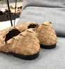 2022 Sandales de créateurs pour femmes Chaussures décontractées Intrecciato Leather Slippers en cuir Party Outdoor Classic Style
