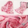 Nouveau Foulard soyeux femmes printemps été foulards minces châles à fleurs et enveloppes Foulard imprimé luxe Poncho voyage