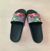 2022 النساء رجال شرائح الصيف شاطئ داخلي شقة G Sandals Slippers House Flip Flops Spike Sandal