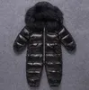 snowsuit do bebê da pele