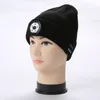 BELUTOOTH BEANE BEANE HAT للجنسين قبعة صغيرة محبوك قبعة 5.0 سماعة سماعة رأس سماعة ستيريو الذكية مع ضوء LED مع حقيبة OPP