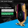 Sälj Fashionable Automatic Clamping R2 Car Wireless Charger Snabb Snabb infraröd induktion Qi 15W trådlös laddarbil Telefon4072833