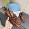 Повседневная кожаная кожаная обувь с горячей продажей