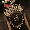 Sposa di lusso Corona Copricapo Atmosfera dorata Abito da sposa Collana Orecchini Accessori da sposa in tre pezzi Gioielleria raffinata