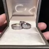 Neuer V-Gold-Gypsophila-Ring voller Diamanten mit hohem Kohlenstoffgehalt, Diamant-Liebesring, dreireihiger Diamant-Paarring, Netto-Promi-Modell, 298 g