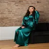 Elegant nattklänning Ruched Silk Bride Sleepwear Robes Chic Lace V Neck Long Sleeves Custom Made Dressing Pyjamas med SASH9060085