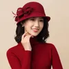 Stingy Brim Hats Lady Chic Flower Asymmetric Cloche Cap 여성 100 % 양모 Fedora를 느꼈다