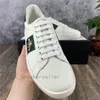 Mode Stijlvolle Mannen Vrouwen Casual Schoenen Platte Matte Lederen Sneakers Ace Bee Schoen Snake Heart Chaussures Trainers Groen Rood Strepen Borduurwerk