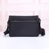 Projektant Torby Na Ramię Multi Pochets Crossbody Torba Mężczyźni Klasyczna Teczka Flip Cover Messenger Torba Moda Re-Nylon Satchel z portfelem Coin Case Case