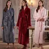 Vêtements de nuit pour femmes femmes Extra Long chaud flanelle peignoir grande taille gaufre corail polaire fourrure peignoir pour hiver robe de chambre hommes Kimono Sle