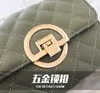 Femmes Luxurys Designers Sacs à bandoulière 2021 Nouveau sac à main de mode chaînes simples mini rabat épaule décontractée pour sac pour femme en gros