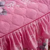 Nya romantiska två lager quiltade sängkjol förtjockad slipning sängäcke monterad ark täcker mjuka non-slip säng kjolar y200417303r