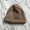 Czapki do czapki/czaszki maska ​​Enfant Flale Solid-color ciepła wełniana jesienna i zimowa dzianina zabytkowe Hats Gorras Para Hombre Beanie Kat Women1