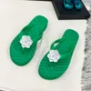 Kvinnor Designer Slippers Beach Hotel Inomhus Duschrum Lägenheter Slipper Lyx Chevron Thong Sandal Storlek 35-43 Modell LX03