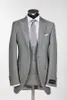 Foto reale Smoking da sposo grigio chiaro con risvolto a punta, abito da lavoro da uomo, abito da ballo (giacca + pantaloni + gilet + cravatta) NO: 900