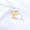 26 letras de aço inoxidável anel homens e mulheres amantes de casamento presente jóias moda senhoras jóias personalizadas por atacado