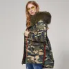 マヨマコンプラスサイズの冬のコート女性のジャケット本物のラージアライグマの毛皮の襟厚い女性ダウンパーカーアーミーグリーンウーマン201130