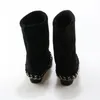 Botines Mujer Замшевые кожаные туфли на платформе с металлическими украшениями, увеличивающие высоту щиколотки, зимние ботинки на танкетке с цепочкой, женские Botas Y200915 GAI