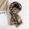 S1902 Nuevo invierno Bufanda para mujeres Bufandas Leopardo Bufanda gruesa Preservación de calor Bufandas calientes2930