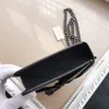 Mode Äkta Läder Luxurys Designer Väskor Kvinnor Axelväska Lady Handväskor Klassisk Letter Chain Crossbody