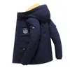 男性の冬のフリース厚いジャケット2の1つの暖かいコートの外出綿ライナーの取り外し可能なパーカー防水ウインドブレーカープラスサイズ6xl 201223