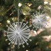 Juldekorationer hemfest träd dekoration snöflinga hänge vinter semester bakgrund hängande dekoracao para casa