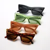 2021 Bayanlar Retro Kedi Göz Güneş Gözlüğü Plastik Çerçeve Trend Kadın Güneş Gözlükleri UV400 4 Renk Toptan
