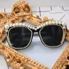 Occhiali da sole con perle di cristallo Donna Barocco Retro Vintage Cateye Occhiali da sole Shades Ladies Oculos De feminino Eyewear6780407