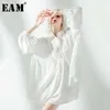 [EAM] 2021 Nuova Primavera Summer Stand Collar Long Lantern Sleeve Bianco Fibbia allentata Big Size Bandage Bandaggio Camicia Dress Donne Moda Jo370 Y0118