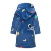 Iyeal Kids Robe Bathrobe Flannel Sleepwear Meninos Recedores para meninas Roupas Inverno Caso quente Desgaste infantil Roupas de roupas LJ201216
