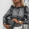 Vrouwen Blouses Shirts Vrouwen Sexy Slash Hals Lange Mouwen Slim Fit Bodycon Tops Herfst Elegante PU Leer Knop Ruffle blouse Vrouwelijke Casua