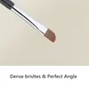 Angled Cream Eyeshadow Makeup Brush 27 Syntetisk tät hårskuggning concealer Blandning Skönhet Kosmetik Brushverktyg1883749