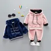 Casual Bebé Menino Boy Roupas Quentes Conjunto Para Crianças Crianças Terno Carta Com Capuz Velvet Outono Primavera Crianças Equipamento 1 2 3 4 5 Anos LJ200915