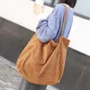 Designer-2020 nouveau concepteur de sac en velours côtelé femmes grand sac à provisions décontracté femme grande épaule dames toile Shopper noir vert en gros