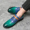 Резные заостренные носки Формальные ботинки для мужчин Мода Контрастность Гена Желтые Броги Мужские Обувь Обувь Tassel Plus Размер