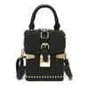 リベットハンドバッグ 2020 スクエア女性バッグデザイナーショルダーメッセンジャーバッグボックスパッケージスクエアレディースハンドバッグ財布
