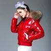 Punk Dames Winter Red Down Cotton Jacket Fashiony Glanzen Zwart Big Hooded Dikke Shiny Loose Big Fur Warm Parkas Lady Coat 201126