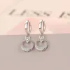 Version coréenne de bijoux d'oreille simple incrusté de zircon blanc cuivre boucles d'oreilles plaquées argent personnalité étoile lune boucle d'oreille clous d'oreille en gros