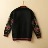 2022 Vårens långärmad V Neck Black Paisley Print Stickad Blommig Heavy Brodery Paneled Cardigan Sweater Fashion Sweaters Coats 21D161103