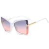 Gafas de sol 2022 Mujeres grandes Moda Cat Eye Cateye Gafas de sol para dama Vintage Butterfly Metal Sunglass2641