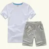 Brand Enfants Sets Enfants T-shirts et Shorts Pantalons Tracksuits Sport Costume 2 PCS / Ensembles Été à Manches courtes Été