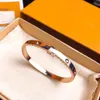 Pulsera con abalorio de acero inoxidable 316L de alta calidad en tres colores chapado para mujer, joyería de boda con sello de caja PS8275270N