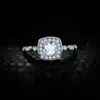 JewelryPalace Anello in argento sterling 925 con topazio azzurro autentico da 1 ct per le donne Anello di fidanzamento Halo in argento 925 con pietre preziose Gioielli B1205