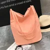 Trendig Lychee Tvättad Läder PU Bucket Väska Enkel Fashion Shoulder Bag Stora Kapacitet Kvinnors Shopping Väska Solid Handväska