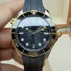 Herenhorloges Keramiek Cirkelmond Luxe Professioneel 300m Waterbestendig Blauwe wijzerplaat Saffier Automatisch Watch270b