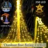 LED Fived Star Star Waterfall Lights Strings Solaire Christmas Christmas Tabing Arbre de décoration sur le toit Feux de météore pour la télécommande de la cour extérieure alimentée