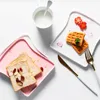 유럽 ​​스타일 엠보싱 플레이트 세라믹 크리 에이 티브 아침 식사 빵 스낵 트레이 디저트 플레이트 갈색 가장자리 토스트 모양의 패턴 식 테이블 빌딩 201029