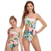 Costumi da bagno bikini per madre e figlia Costumi da bagno da spiaggia Look per la famiglia Vestiti per mamma e me Abiti coordinati per mamma e figlia